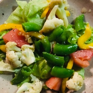 カリフラワーとスナップえんどうの温野菜サラダ